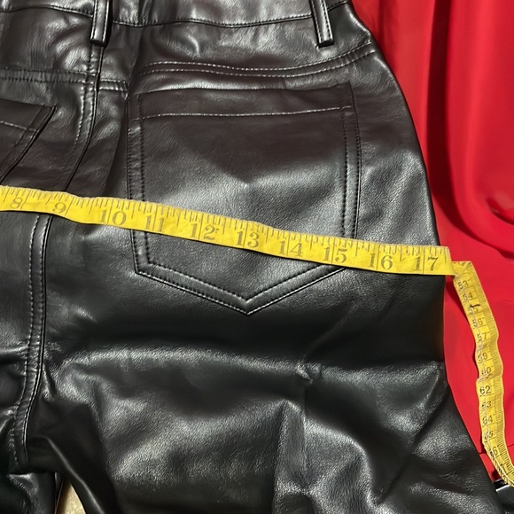 Showpo. black faux leather pants NWT SIZE 2 - Picture 7 of 9